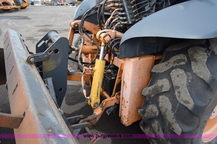 image for item J1954 1998 Case 570XLT landscape loader