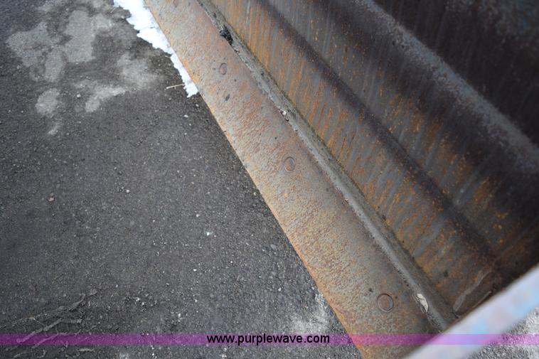 image for item J1954 1998 Case 570XLT landscape loader