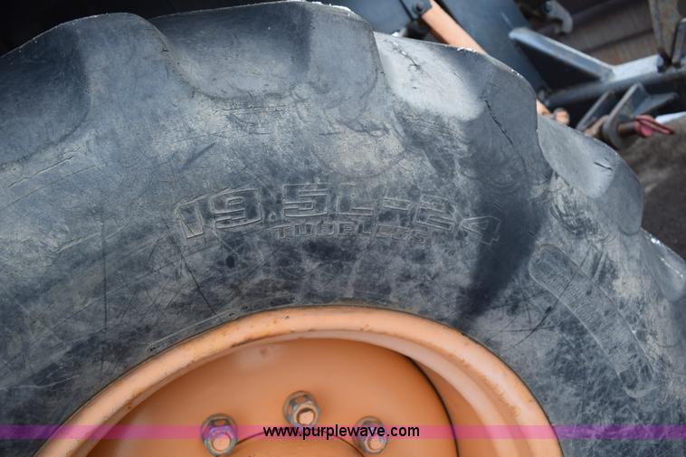 image for item J1954 1998 Case 570XLT landscape loader