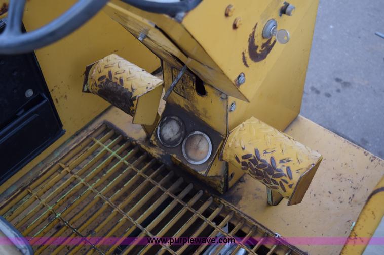 image for item J1955 Raygo 100 milling machine