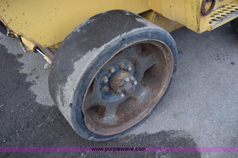 image for item J1955 Raygo 100 milling machine