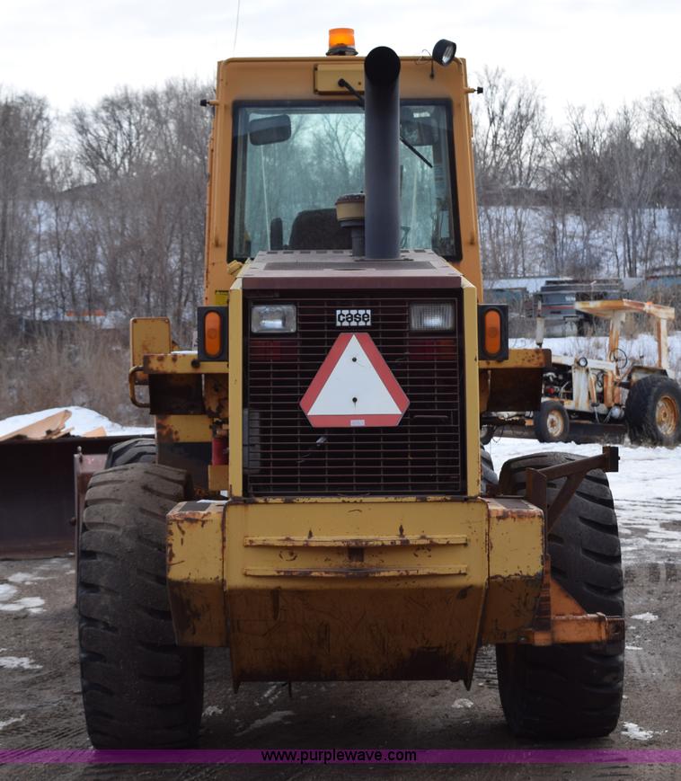 image for item J1959 1993 Case 621B wheel loader