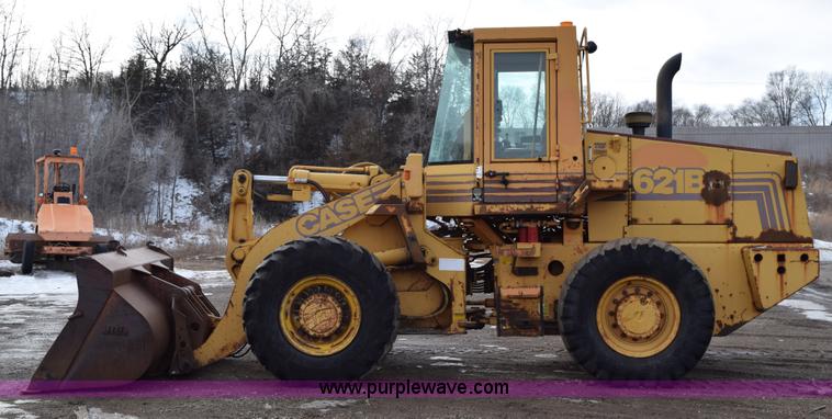 image for item J1959 1993 Case 621B wheel loader