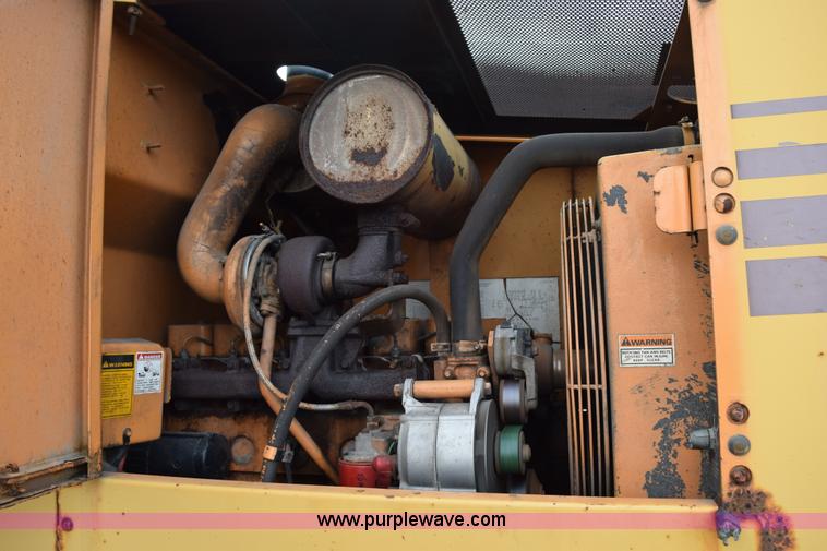 image for item J1959 1993 Case 621B wheel loader