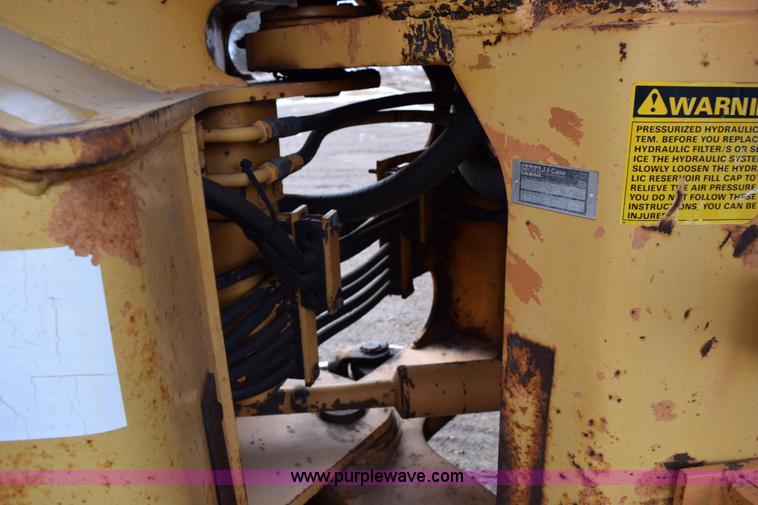 image for item J1959 1993 Case 621B wheel loader