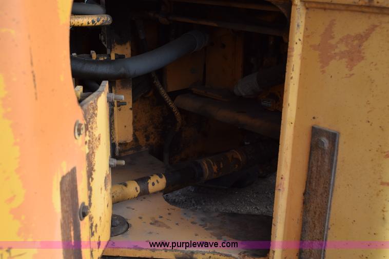 image for item J1959 1993 Case 621B wheel loader