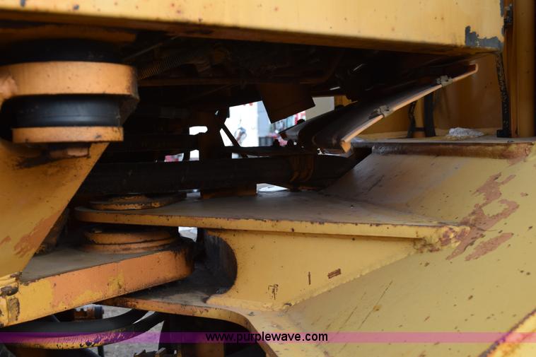 image for item J1959 1993 Case 621B wheel loader