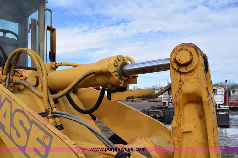 image for item J1959 1993 Case 621B wheel loader