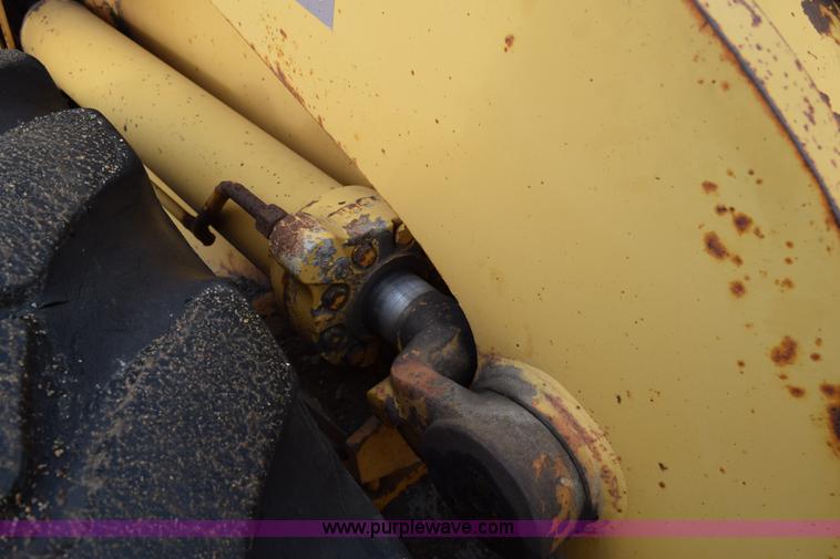 image for item J1959 1993 Case 621B wheel loader