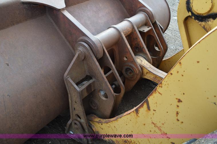 image for item J1959 1993 Case 621B wheel loader