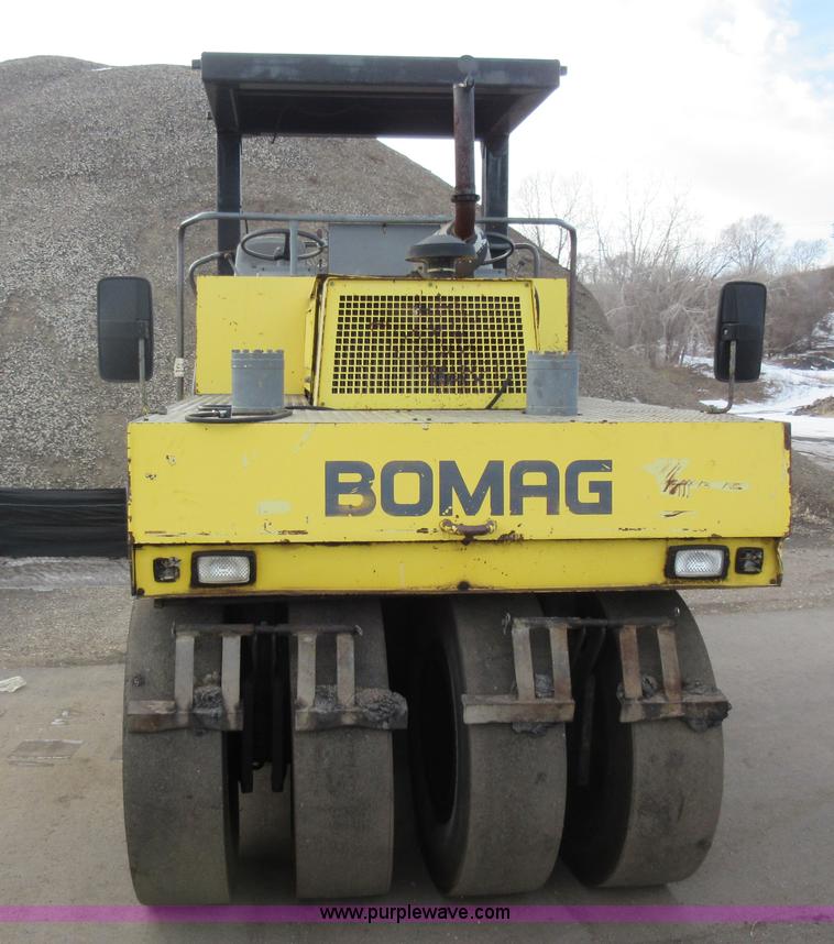 image for item J1963 Bomag BW20R pneumatic roller