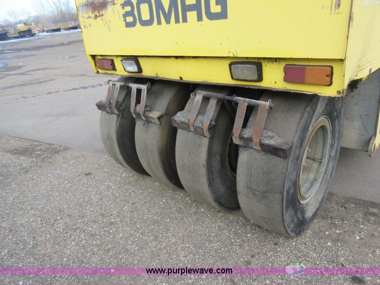 image for item J1963 Bomag BW20R pneumatic roller