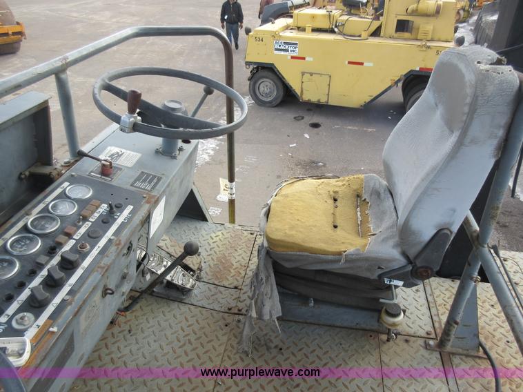 image for item J1963 Bomag BW20R pneumatic roller