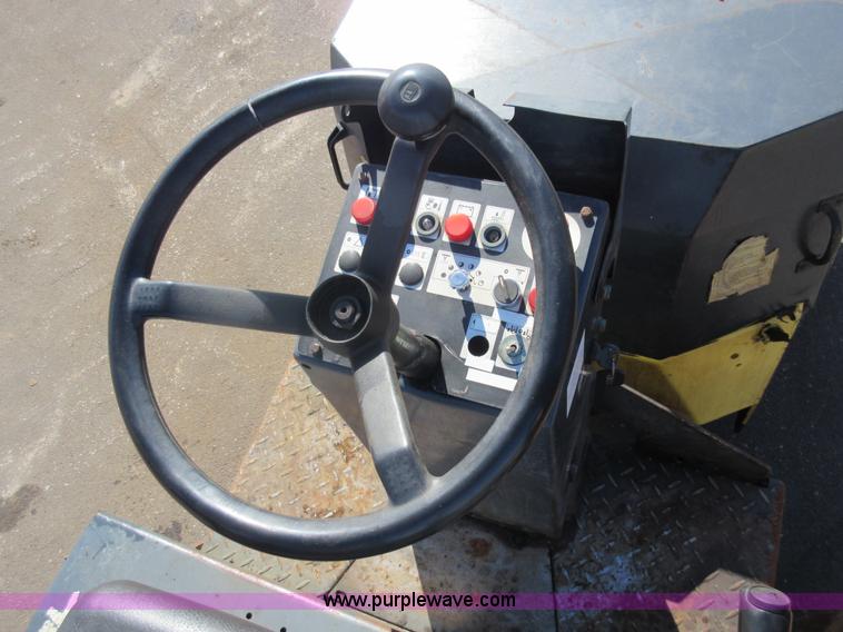 image for item J1966 Bomag BW120AD-3 vibratory double drum roller