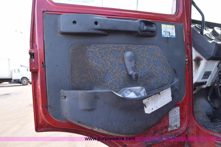 image for item J1967 1999 Mack MS300F oil distributor truck