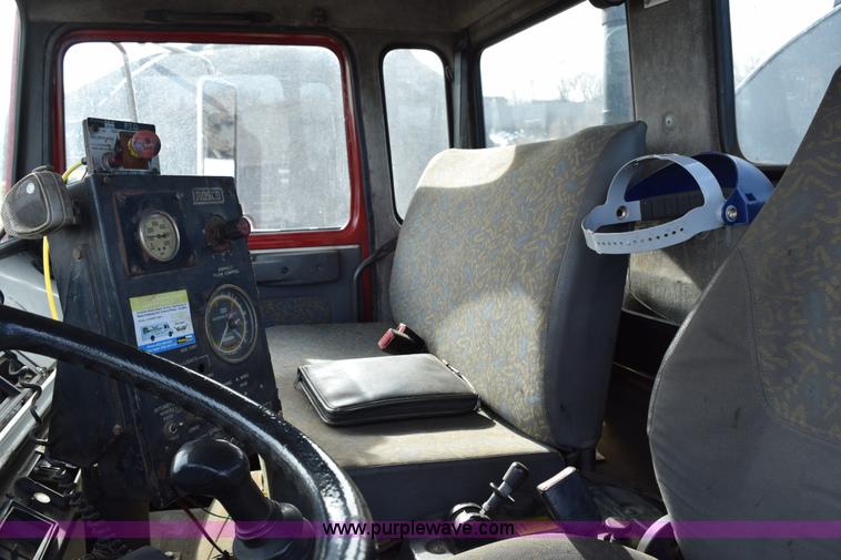 image for item J1967 1999 Mack MS300F oil distributor truck