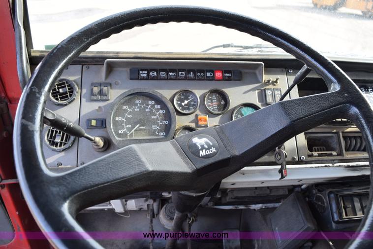 image for item J1967 1999 Mack MS300F oil distributor truck