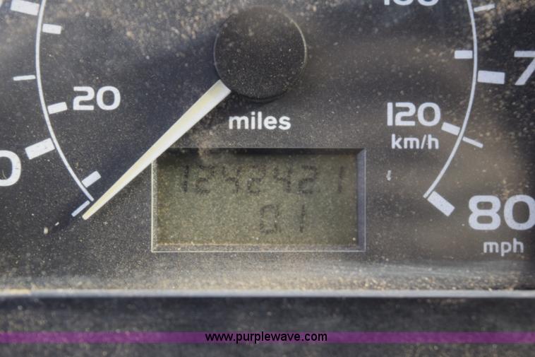 image for item J1967 1999 Mack MS300F oil distributor truck