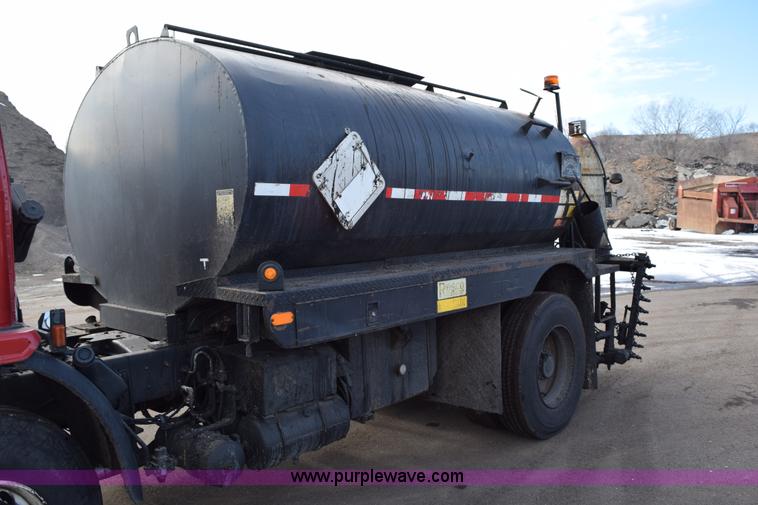 image for item J1967 1999 Mack MS300F oil distributor truck