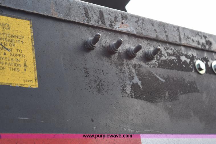 image for item J1967 1999 Mack MS300F oil distributor truck