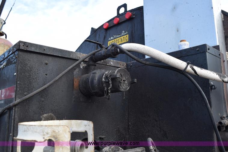 image for item J1967 1999 Mack MS300F oil distributor truck