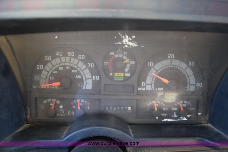 image for item J1972 1994 GMC TopKick dump truck