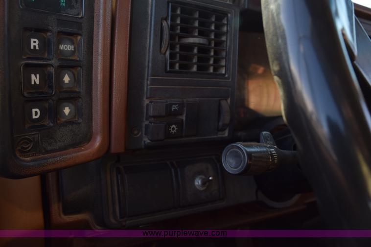 image for item J1972 1994 GMC TopKick dump truck