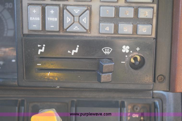 image for item J1972 1994 GMC TopKick dump truck