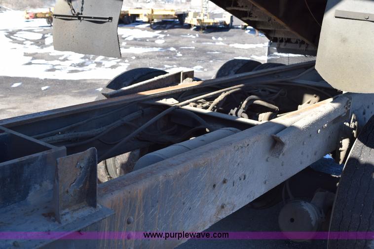 image for item J1972 1994 GMC TopKick dump truck