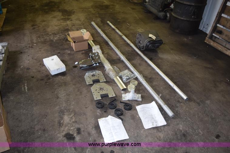 image for item J1972 1994 GMC TopKick dump truck