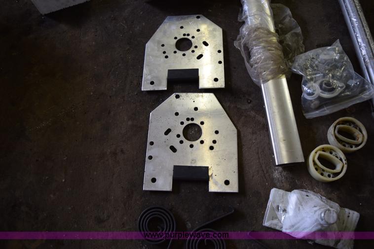 image for item J1972 1994 GMC TopKick dump truck