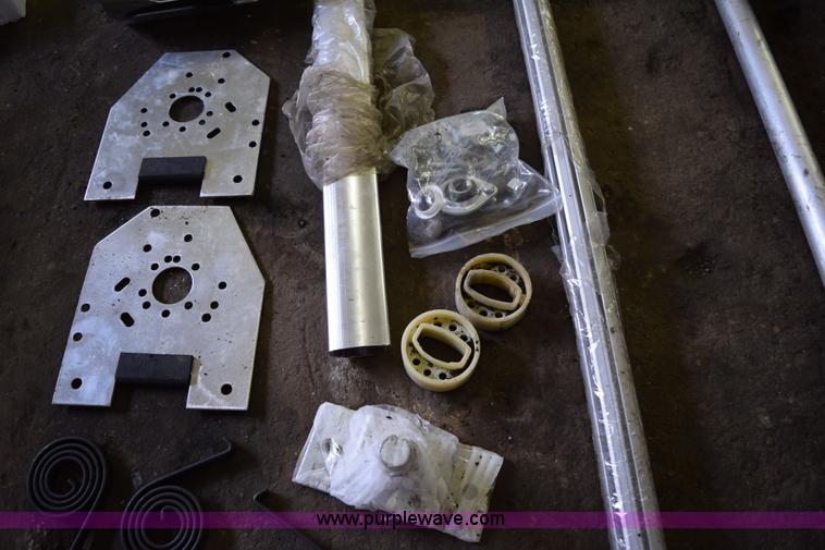 image for item J1972 1994 GMC TopKick dump truck