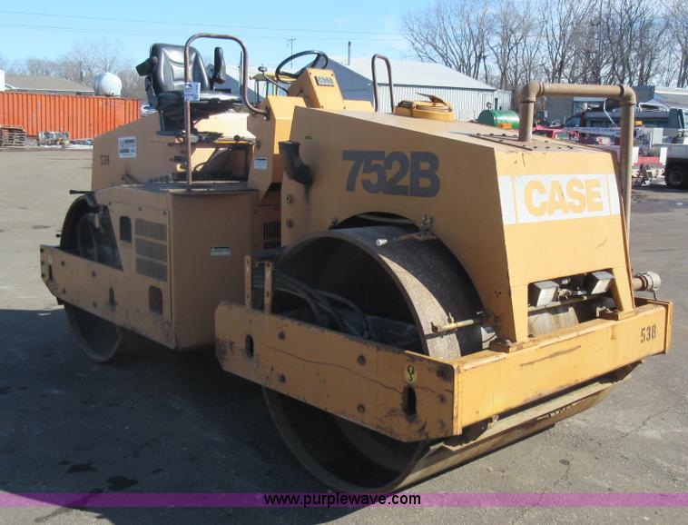 image for item J1976 Case 752B vibratory double drum roller