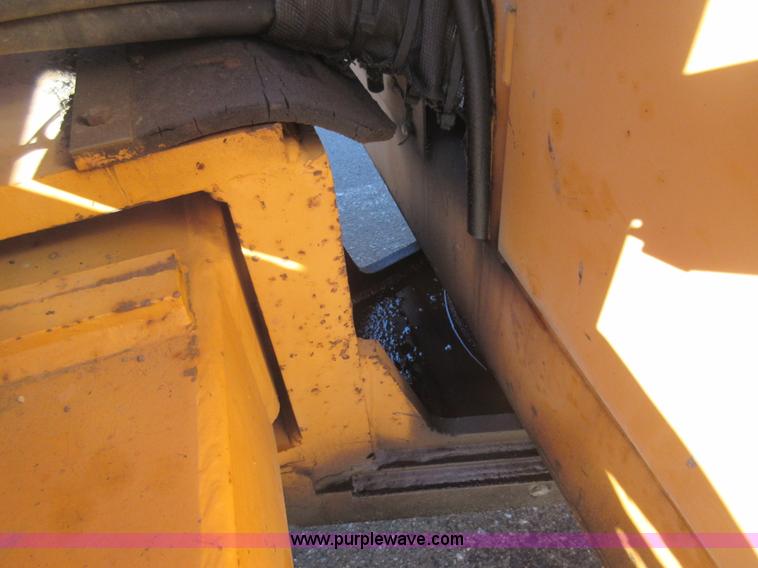 image for item J1976 Case 752B vibratory double drum roller