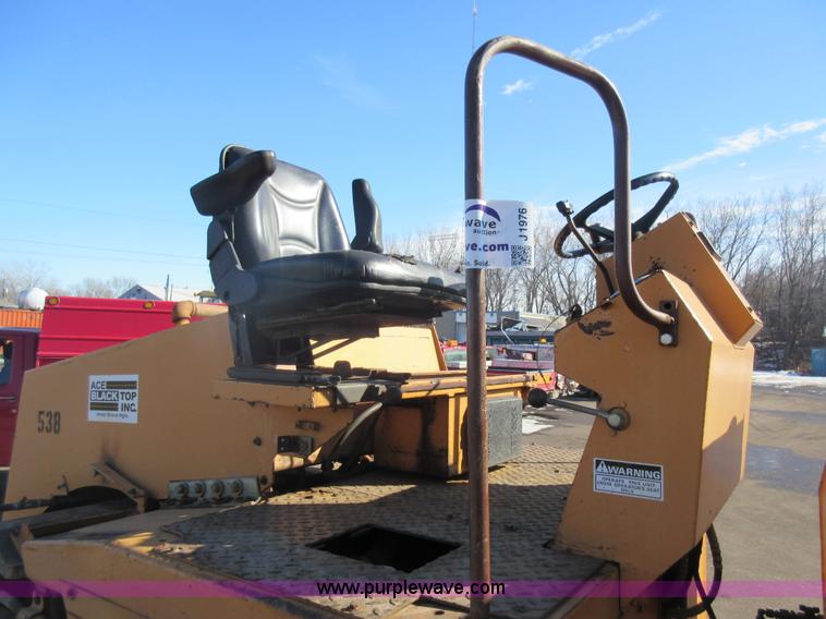 image for item J1976 Case 752B vibratory double drum roller