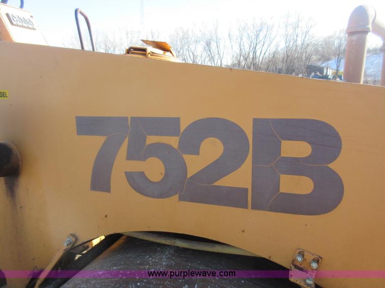 image for item J1976 Case 752B vibratory double drum roller