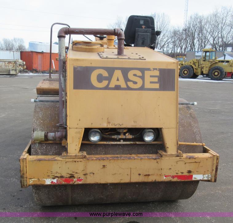image for item J1977 Case 752B double drum roller