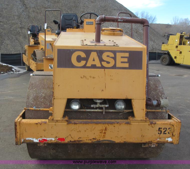 image for item J1977 Case 752B double drum roller