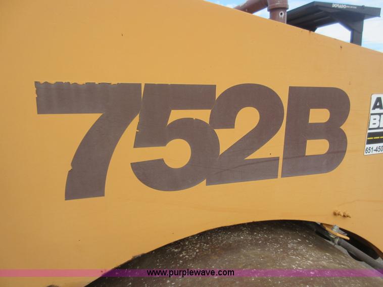 image for item J1977 Case 752B double drum roller