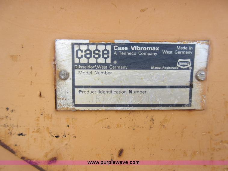 image for item J1977 Case 752B double drum roller