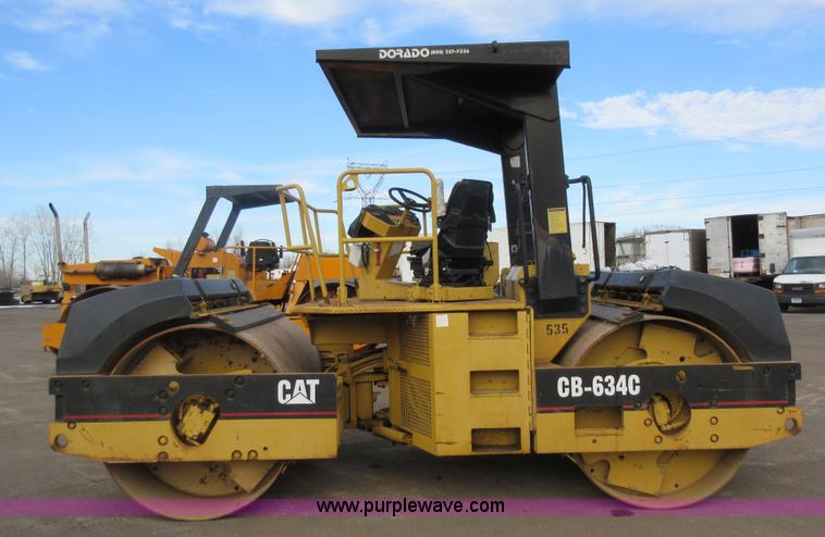 image for item J1978 Caterpillar CB634C vibratory double drum roller