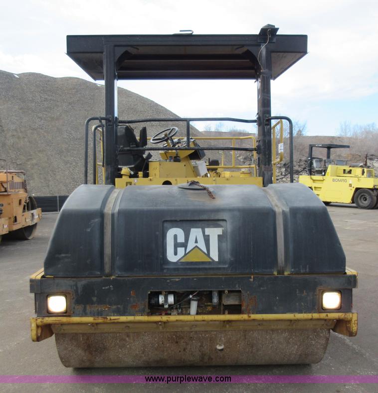image for item J1978 Caterpillar CB634C vibratory double drum roller