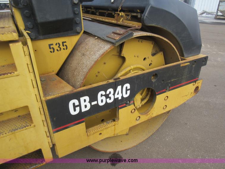 image for item J1978 Caterpillar CB634C vibratory double drum roller