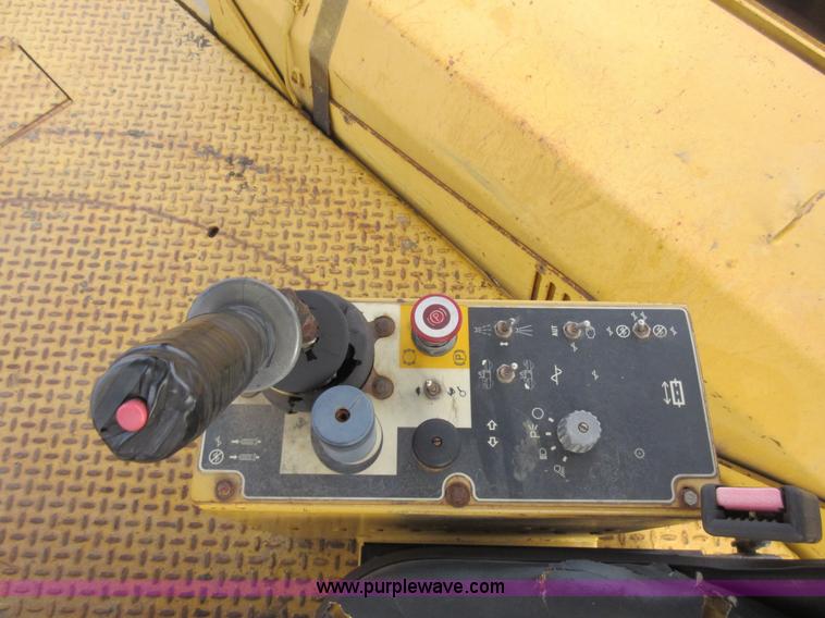 image for item J1978 Caterpillar CB634C vibratory double drum roller