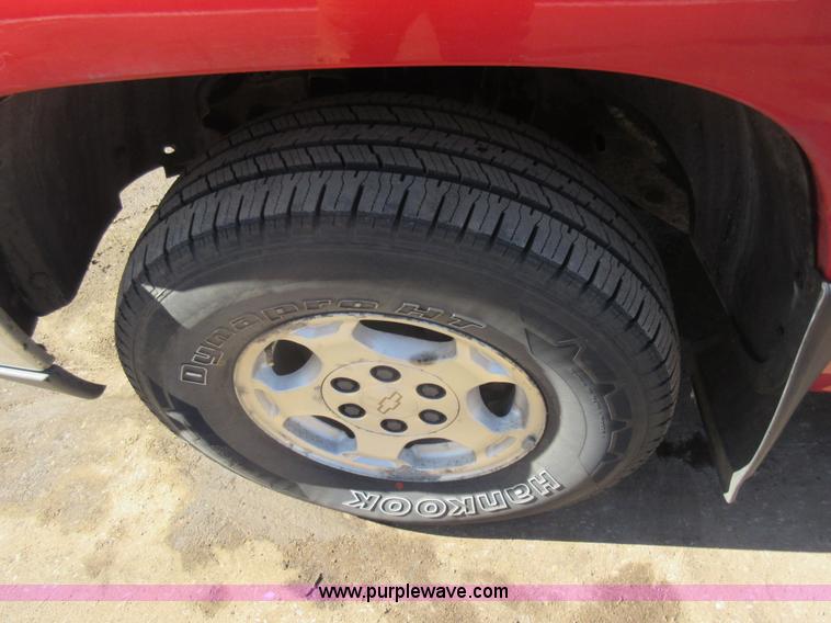 image for item J1980 2003 Chevrolet Silverado 1500 Ext. Cab pickup truck