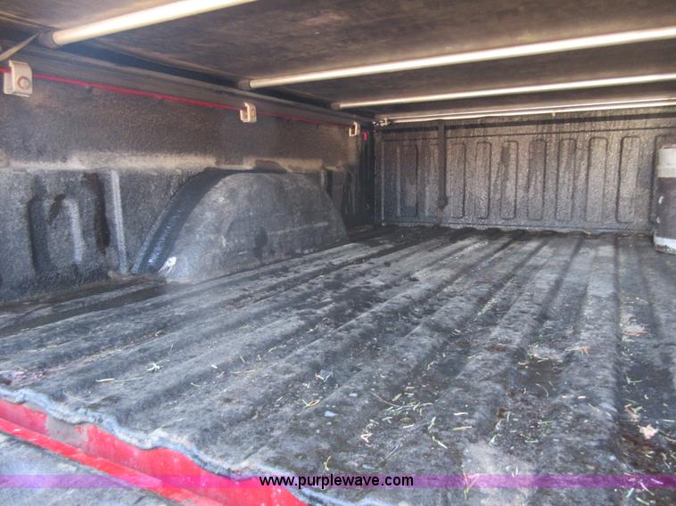 image for item J1980 2003 Chevrolet Silverado 1500 Ext. Cab pickup truck