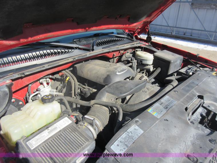 image for item J1980 2003 Chevrolet Silverado 1500 Ext. Cab pickup truck