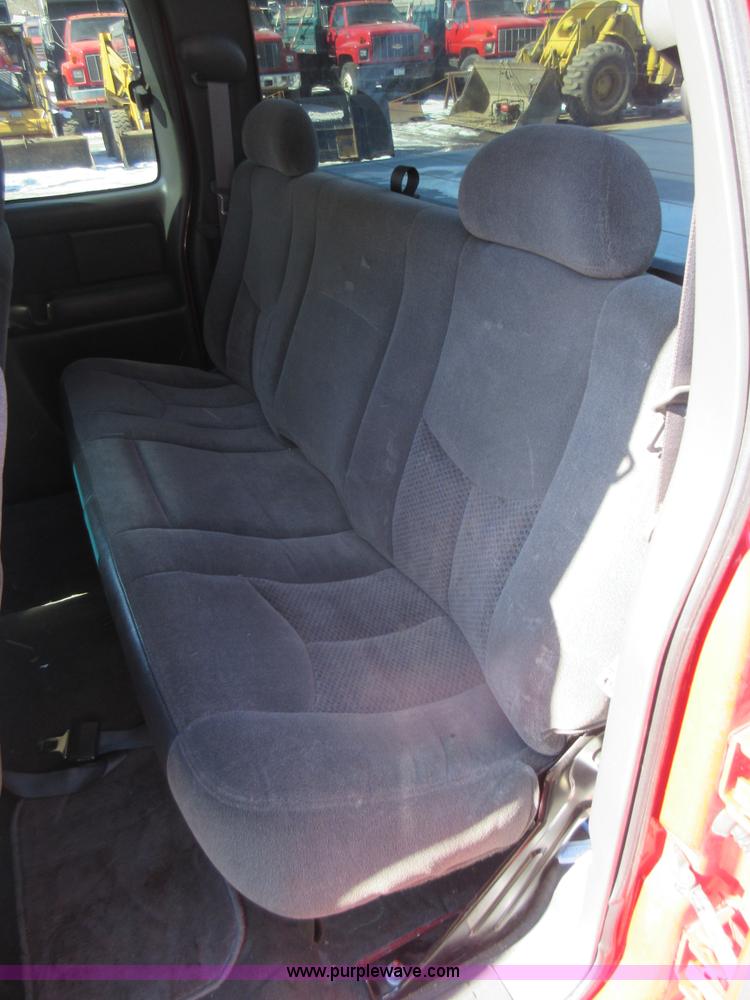 image for item J1980 2003 Chevrolet Silverado 1500 Ext. Cab pickup truck