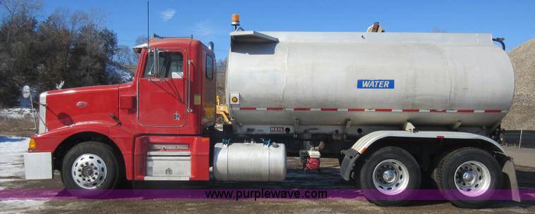 image for item J1981 1996 Peterbilt 377 water truck