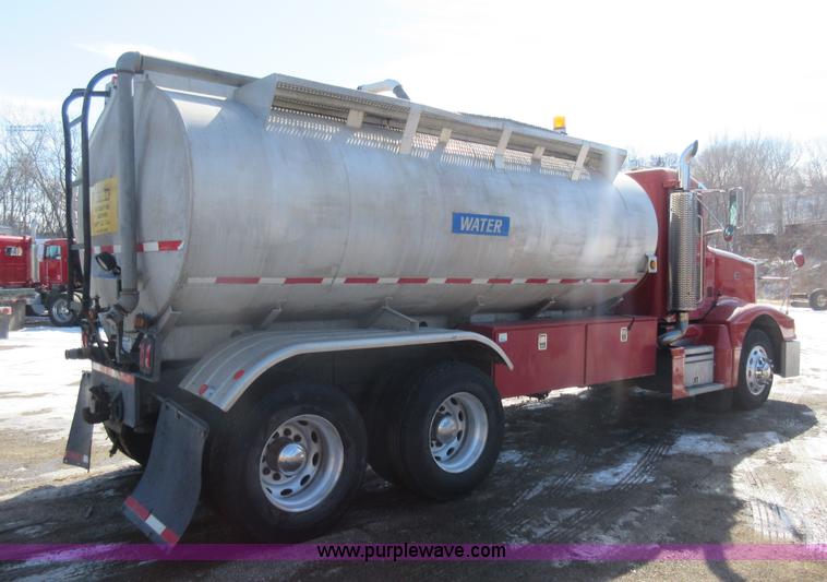 image for item J1981 1996 Peterbilt 377 water truck